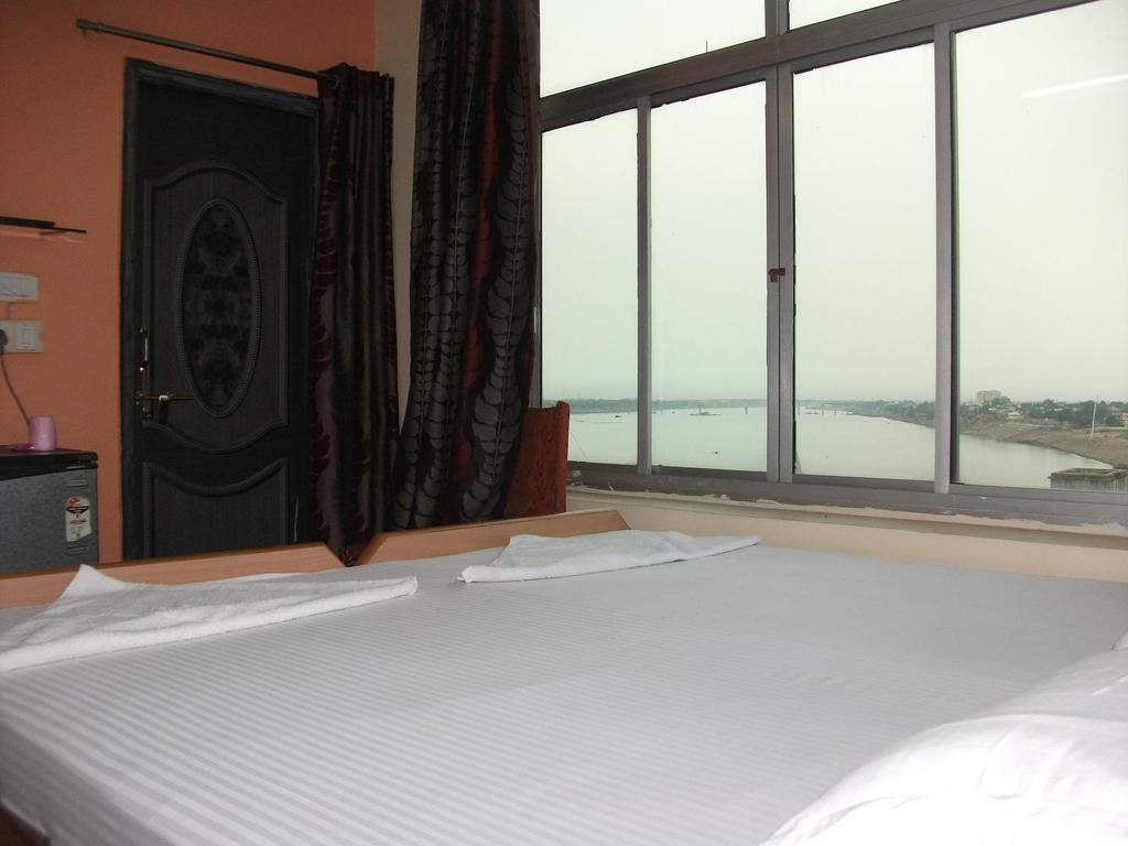 P G On Ganges Guest house 3*