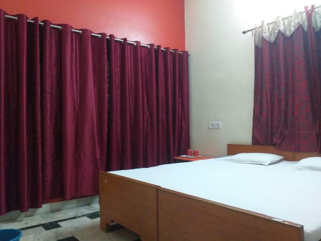 Guest house P G On Ganges